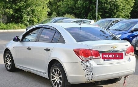 Chevrolet Cruze II, 2011 год, 325 000 рублей, 4 фотография