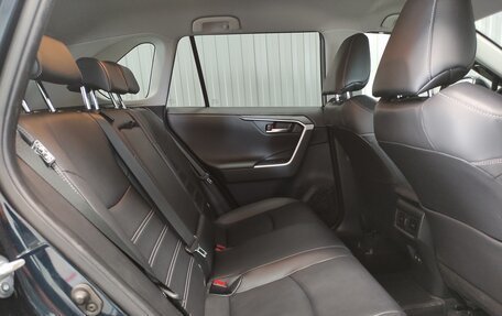 Toyota RAV4, 2020 год, 3 295 000 рублей, 10 фотография