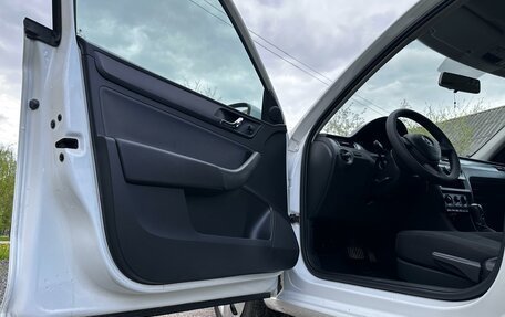 Skoda Rapid I, 2017 год, 1 080 000 рублей, 12 фотография