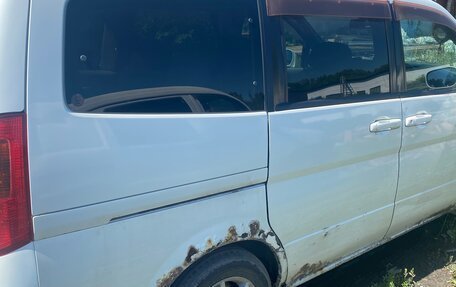 Nissan Serena II, 2001 год, 500 000 рублей, 1 фотография