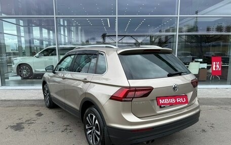 Volkswagen Tiguan II, 2019 год, 2 295 000 рублей, 7 фотография