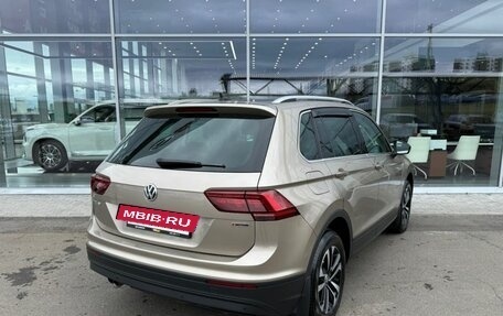 Volkswagen Tiguan II, 2019 год, 2 295 000 рублей, 5 фотография