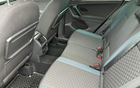 Volkswagen Tiguan II, 2019 год, 2 295 000 рублей, 18 фотография