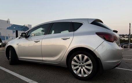 Opel Astra J, 2011 год, 700 000 рублей, 4 фотография