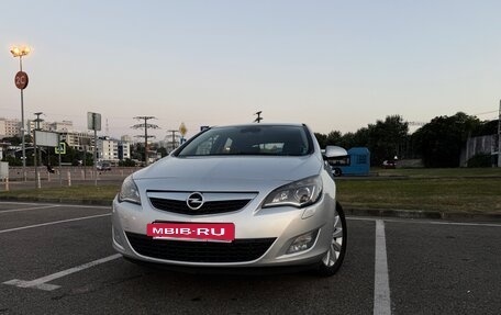 Opel Astra J, 2011 год, 700 000 рублей, 6 фотография
