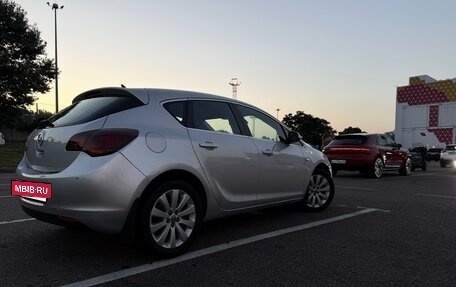 Opel Astra J, 2011 год, 700 000 рублей, 9 фотография