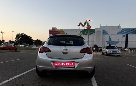 Opel Astra J, 2011 год, 700 000 рублей, 10 фотография