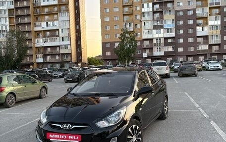 Hyundai Solaris II рестайлинг, 2013 год, 890 000 рублей, 2 фотография
