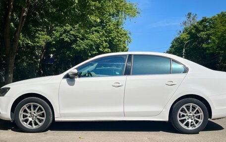 Volkswagen Jetta VI, 2014 год, 1 180 000 рублей, 2 фотография