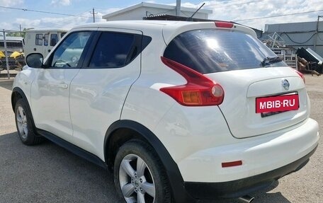 Nissan Juke II, 2013 год, 870 000 рублей, 2 фотография