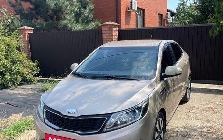 KIA Rio III рестайлинг, 2013 год, 850 000 рублей, 2 фотография