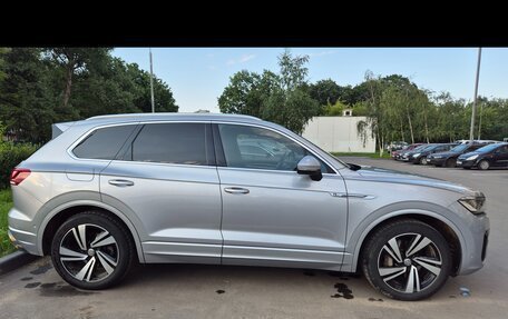 Volkswagen Touareg III, 2018 год, 4 050 000 рублей, 2 фотография