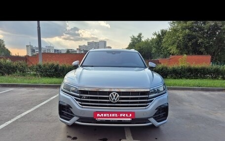 Volkswagen Touareg III, 2018 год, 4 050 000 рублей, 3 фотография