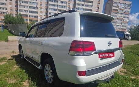 Toyota Land Cruiser 200, 2016 год, 8 500 000 рублей, 4 фотография