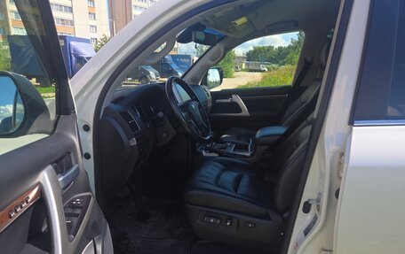 Toyota Land Cruiser 200, 2016 год, 8 500 000 рублей, 9 фотография