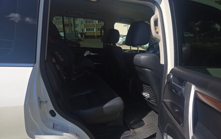 Toyota Land Cruiser 200, 2016 год, 8 500 000 рублей, 10 фотография