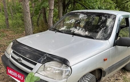 Chevrolet Niva I рестайлинг, 2004 год, 320 000 рублей, 3 фотография