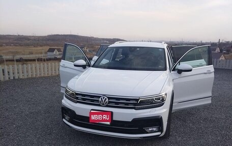 Volkswagen Tiguan II, 2016 год, 1 690 000 рублей, 1 фотография