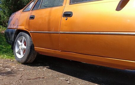 Daewoo Nexia I рестайлинг, 2002 год, 180 000 рублей, 4 фотография