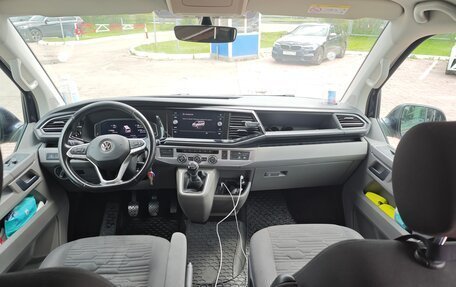 Volkswagen Caravelle T6 рестайлинг, 2020 год, 3 500 000 рублей, 10 фотография