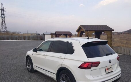 Volkswagen Tiguan II, 2016 год, 1 690 000 рублей, 2 фотография