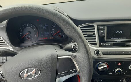 Hyundai Solaris II рестайлинг, 2020 год, 1 700 000 рублей, 9 фотография