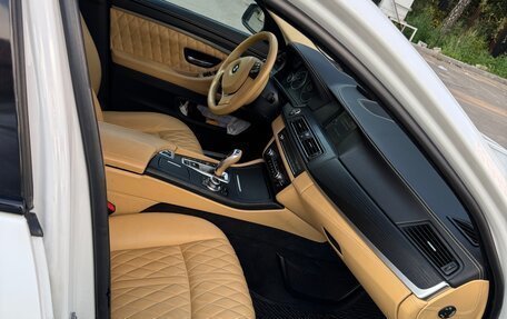 BMW 5 серия, 2012 год, 1 050 000 рублей, 8 фотография