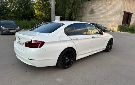 BMW 5 серия, 2012 год, 1 050 000 рублей, 2 фотография