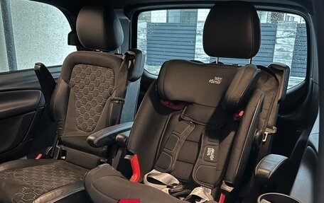 Mercedes-Benz V-Класс, 2018 год, 4 700 000 рублей, 22 фотография
