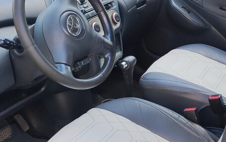 Toyota Yaris I рестайлинг, 2005 год, 530 000 рублей, 7 фотография