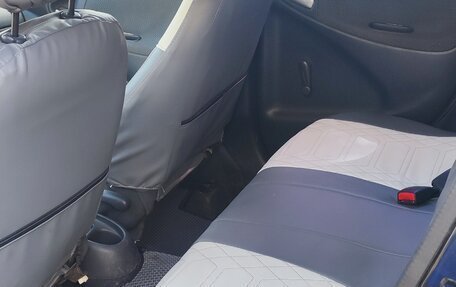 Toyota Yaris I рестайлинг, 2005 год, 530 000 рублей, 10 фотография