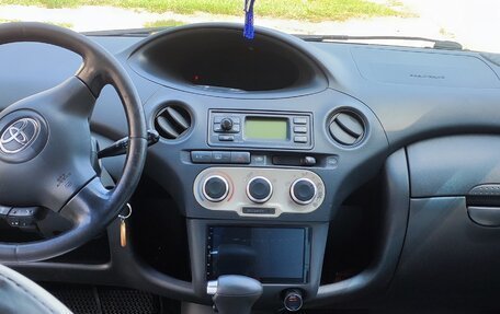Toyota Yaris I рестайлинг, 2005 год, 530 000 рублей, 11 фотография
