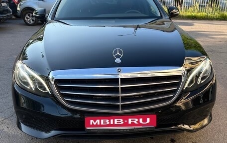Mercedes-Benz E-Класс, 2020 год, 2 900 000 рублей, 1 фотография