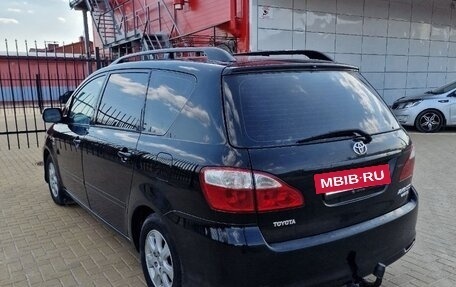 Toyota Avensis Verso I рестайлинг, 2005 год, 500 000 рублей, 5 фотография