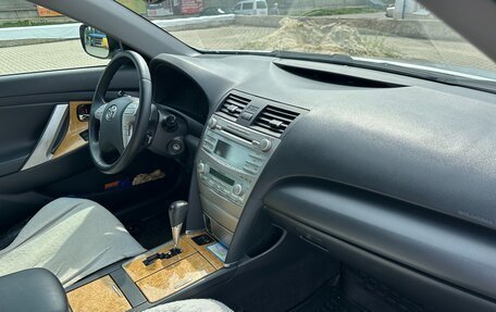 Toyota Camry, 2006 год, 1 300 000 рублей, 7 фотография