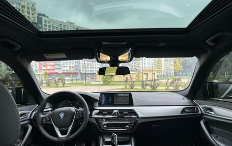 BMW 5 серия, 2017 год, 3 699 000 рублей, 15 фотография