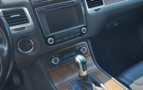 Volkswagen Touareg III, 2016 год, 3 050 000 рублей, 4 фотография