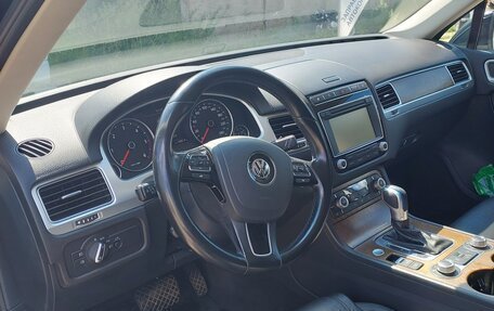 Volkswagen Touareg III, 2016 год, 3 050 000 рублей, 3 фотография