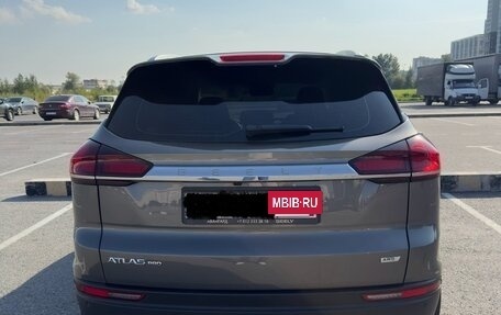 Geely Atlas, 2023 год, 2 100 000 рублей, 4 фотография