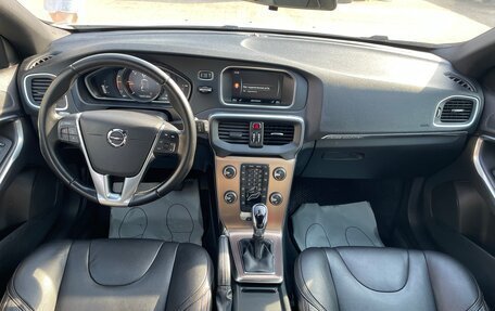 Volvo V40 Cross Country I, 2016 год, 1 699 000 рублей, 14 фотография