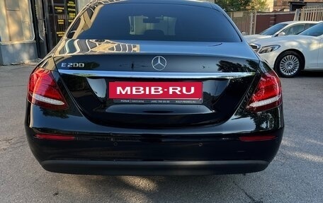 Mercedes-Benz E-Класс, 2020 год, 2 900 000 рублей, 5 фотография