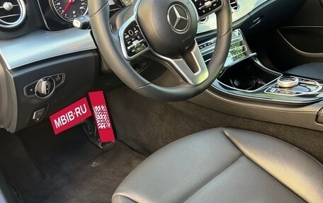 Mercedes-Benz E-Класс, 2020 год, 2 900 000 рублей, 19 фотография