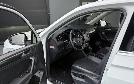 Volkswagen Tiguan II, 2020 год, 2 510 000 рублей, 6 фотография