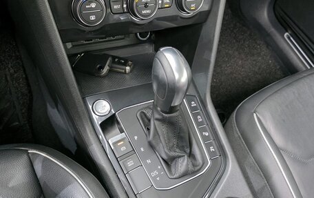 Volkswagen Tiguan II, 2020 год, 2 510 000 рублей, 12 фотография