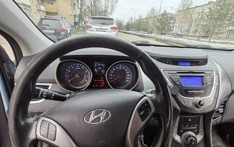 Hyundai Elantra V, 2012 год, 1 100 000 рублей, 4 фотография