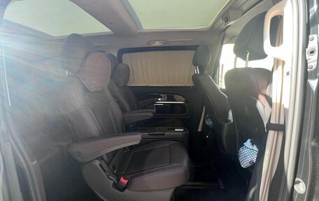 Mercedes-Benz V-Класс, 2018 год, 6 499 000 рублей, 8 фотография