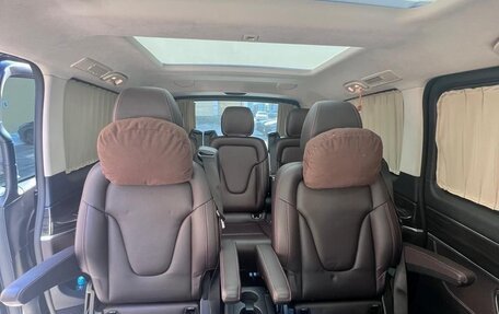 Mercedes-Benz V-Класс, 2018 год, 6 499 000 рублей, 17 фотография
