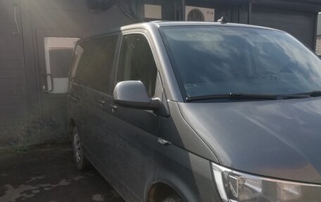 Volkswagen Caravelle T6 рестайлинг, 2019 год, 3 600 000 рублей, 3 фотография