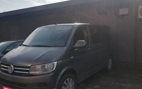 Volkswagen Caravelle T6 рестайлинг, 2019 год, 3 600 000 рублей, 5 фотография