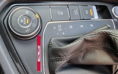 Volkswagen Tiguan II, 2017 год, 2 300 000 рублей, 3 фотография